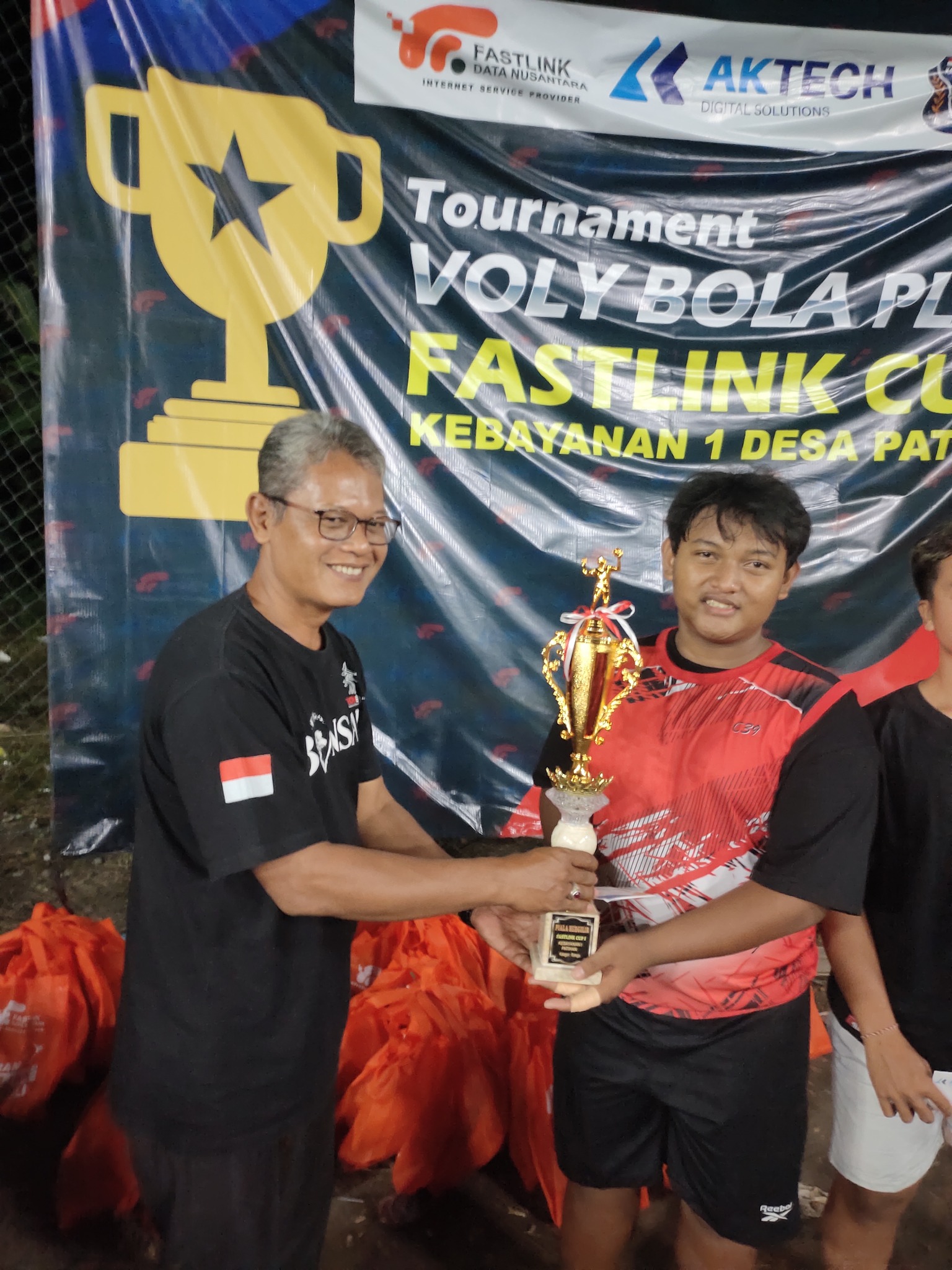 Juara 1